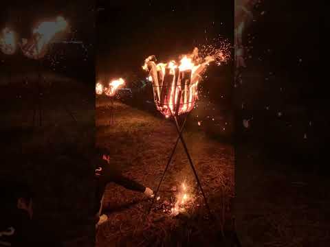 【朝日町】かがり火の夜桜があまりキレイに撮影できなかった動画｜あさひ舟川「春の四重奏」2024 - YouTube動画サムネイル