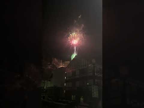 【黒部市】冬の夜空を彩る豪華花火ショー！宇奈月温泉冬物語 雪上花火大会 - YouTube動画サムネイル